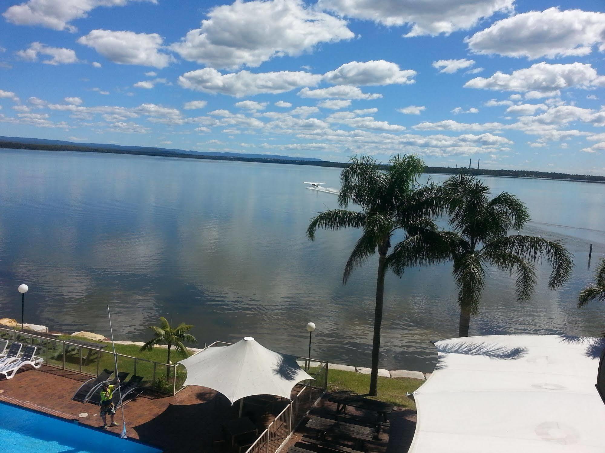 The Beachcomber Hotel & Resort, Ascend Hotel Collection Toukley Kültér fotó View of the Iguape River